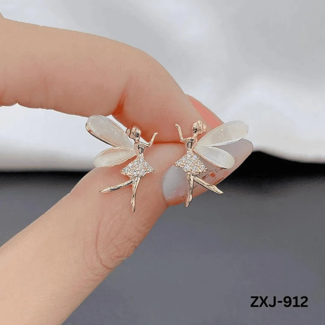 Korean Fairy Gold Stud Earrings for Women – Elegant Floral Earrings for Everyday Wear