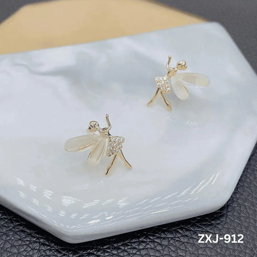 Korean Fairy Gold Stud Earrings for Women – Elegant Floral Earrings for Everyday Wear