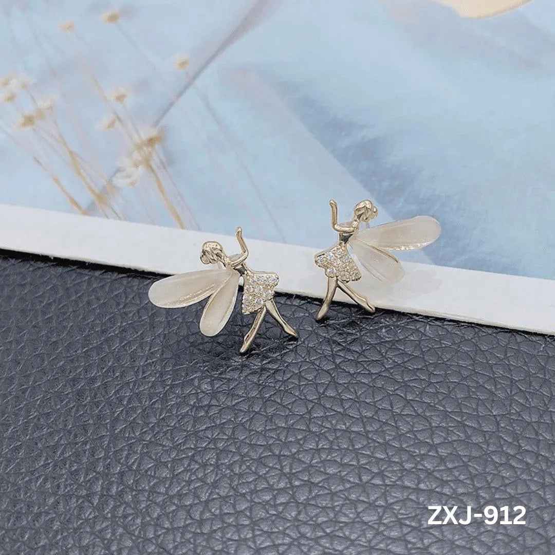 Korean Fairy Gold Stud Earrings for Women – Elegant Floral Earrings for Everyday Wear